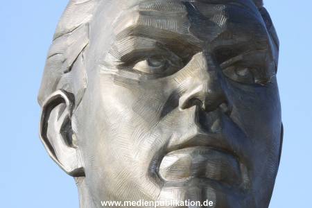 Schmeling Denkmal 21052010 129