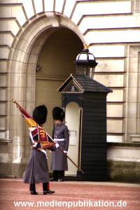 N0553 London 2001
