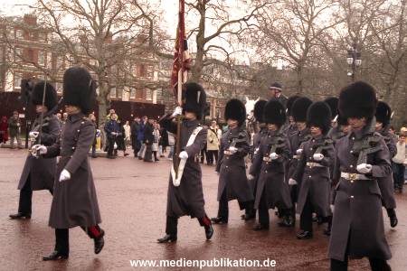 N0560 London 2001