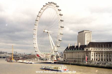 N0620 London 2001