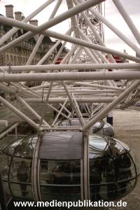 N0738 London 2001