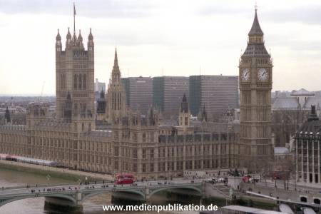N0732 London 2001