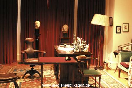 london 2003 freud 007