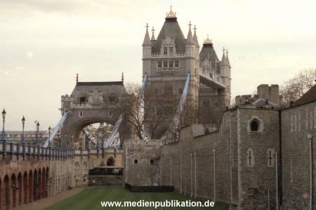 N0748 London 2001
