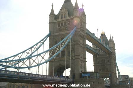 london 2003 towerbridge 010