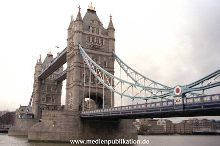 N0675 London 2001