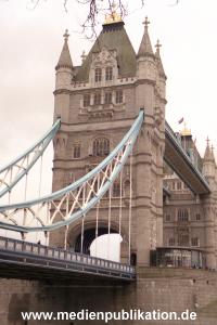 N0678 London 2001