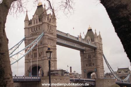 N0685 London 2001