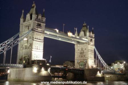 N0744 London 2001
