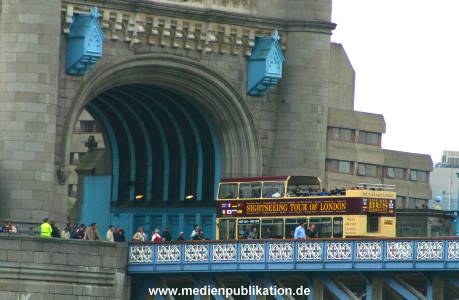 london 2003 towerbridge 003