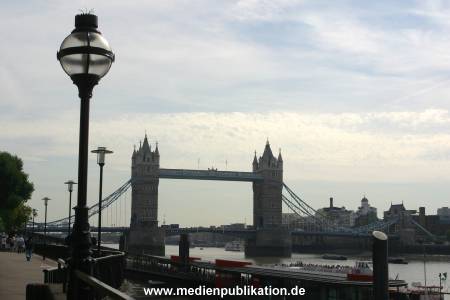 london 2003 towerbridge 006