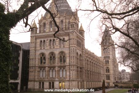 N0514 London 2001