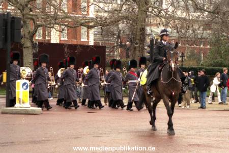 N0568 London 2001