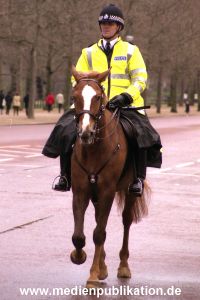 N0569 London 2001