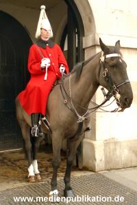 N0589 London 2001