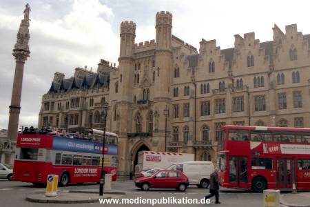 N0606 London 2001