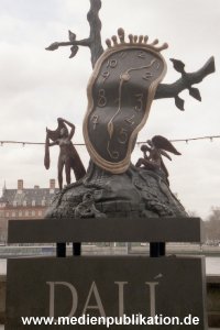 N0623 London 2001
