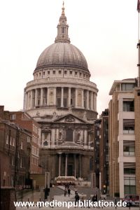 N0644 London 2001
