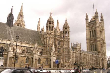 N0657 London 2001