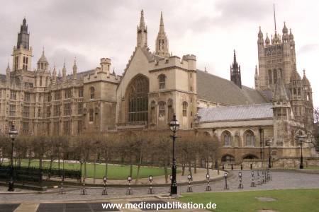 N0658 London 2001