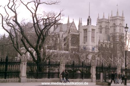 N0659 London 2001