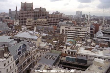 N0697 London 2001