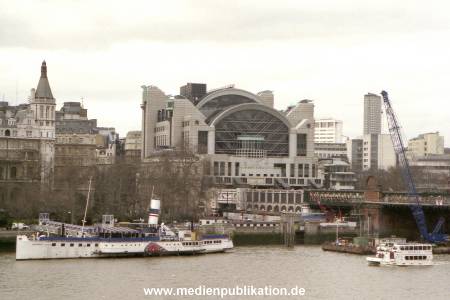 N0737 London 2001