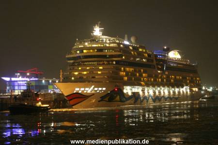 Aida Blue 09022010 006