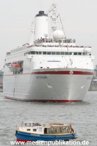 Queen Mary 2 25082006 020