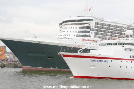 Queen Mary 2 25082006 030