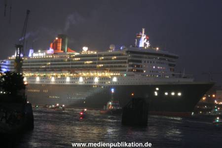 QM2 Ankunft 01082005 004