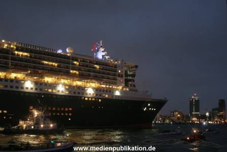QM2 Ankunft 01082005 010