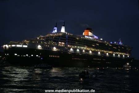 QM2 Ankunft 01082005 011