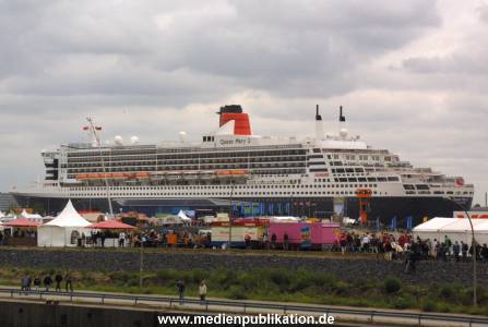 QM2 Anleger 01082005 008