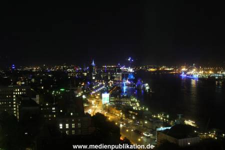 Queen Mary2 31072008 001