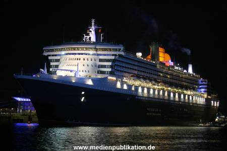Queen Mary2 31072008 005