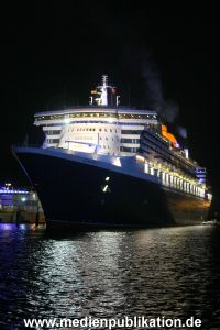 Queen Mary2 31072008 011