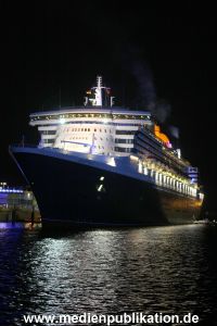 Queen Mary2 31072008 012