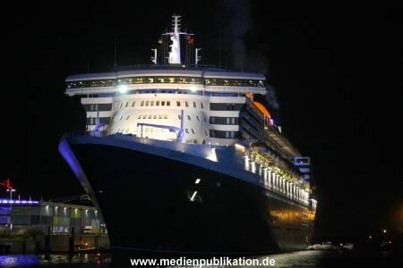 Queen Mary2 31072008 013