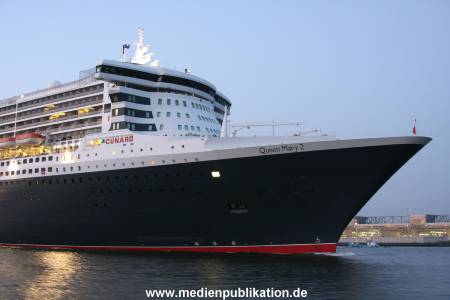 Queen Mary2 31072008 020