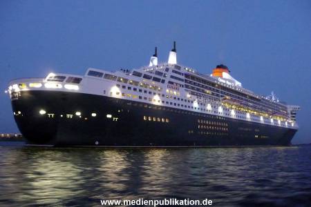 Queen Mary2 31072008 028