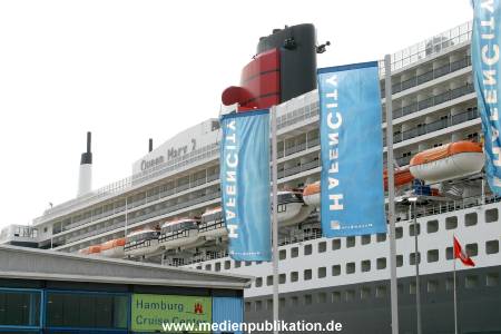 Queen Mary 26072007 002