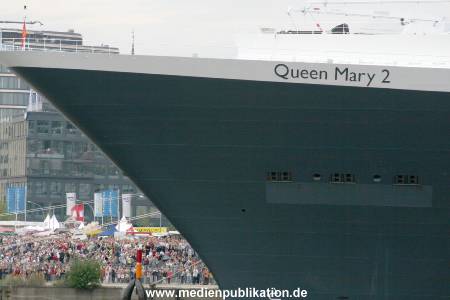 Queen Mary 2 25082006 039