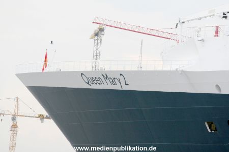 Queen Mary 2 25082006 045