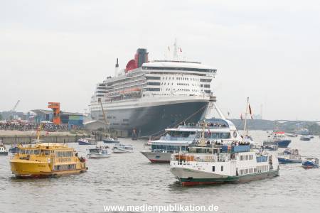Queen Mary 2 25082006 067