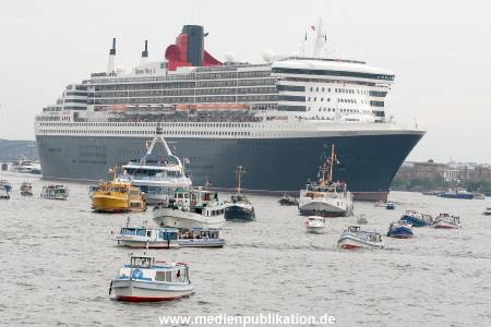 Queen Mary 2 25082006 071