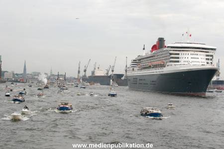 Queen Mary 2 25082006 079
