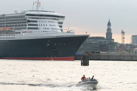 queen mary hamburg 2004 004