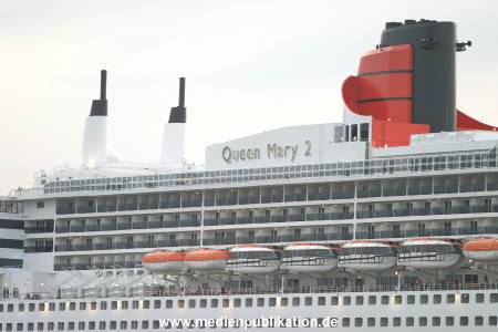 queen mary hamburg 2004 008