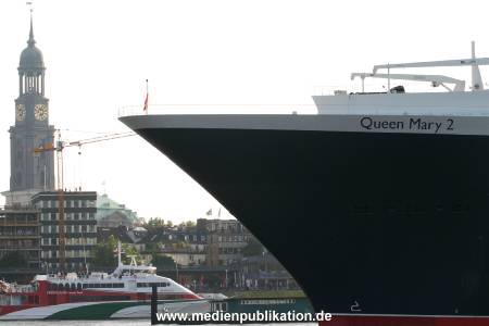 queen mary hamburg 2004 031